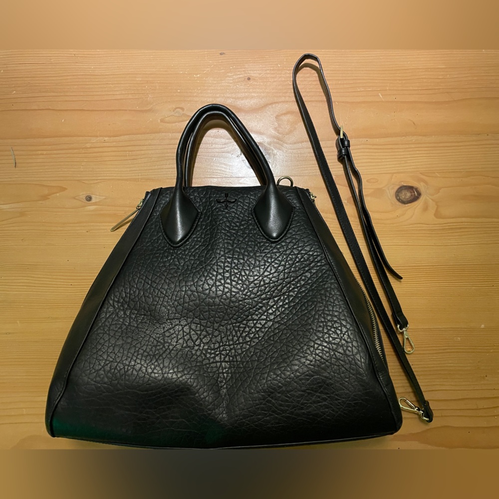 Pour La Victoire Large pebbled leather shoulder tote bag in gorgeous condition.